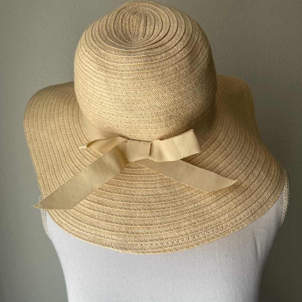 Floppy Hat - Picture 3 of 5